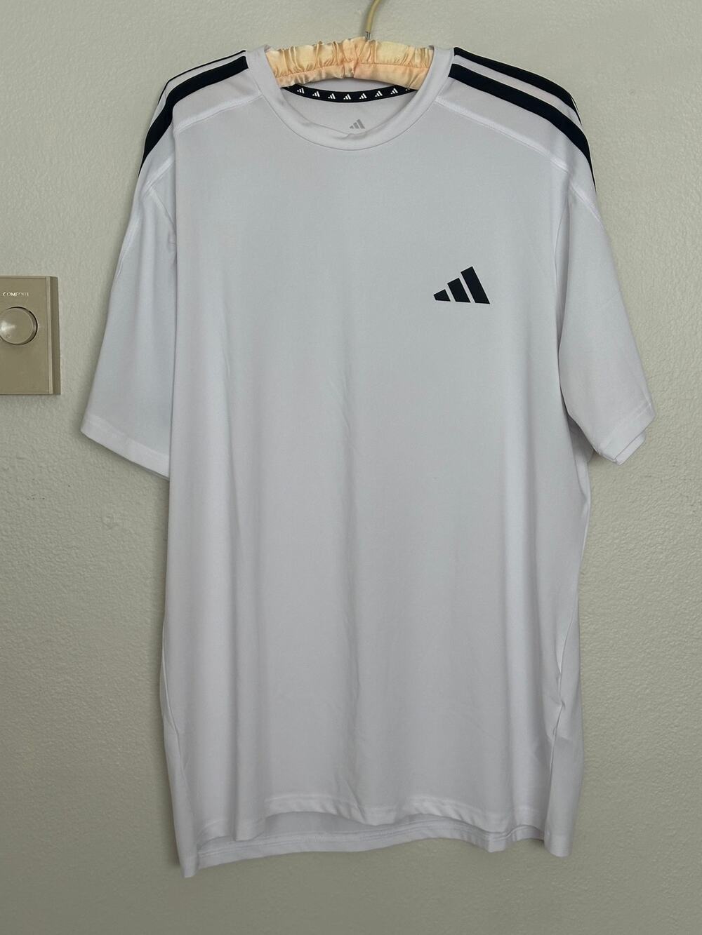 adidas Men's L 3-Stripes T-Shirt Moisture Wicking Performance Tee White Black